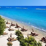 Delphi Court - Large 1 Bed -sleeps 4, Near Sea/beach - Free Wifi Apartment Limassol