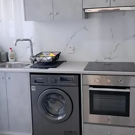 Delphi Court - Large 1 Bed -sleeps 4, Near Sea/beach - Free Wifi