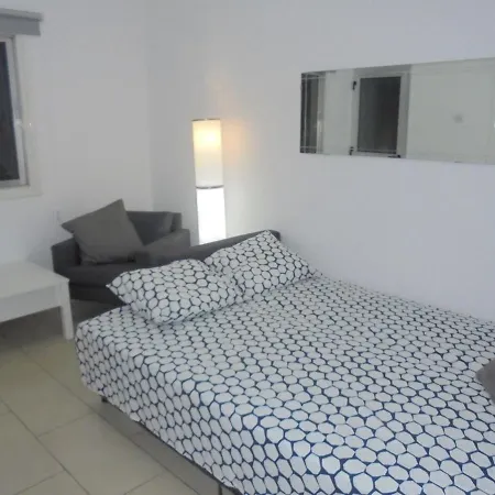 Delphi Court - Large 1 Bed -sleeps 4, Near Sea/beach - Free Wifi