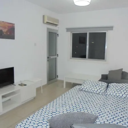 Delphi Court - Large 1 Bed -sleeps 4, Near Sea/beach - Free Wifi