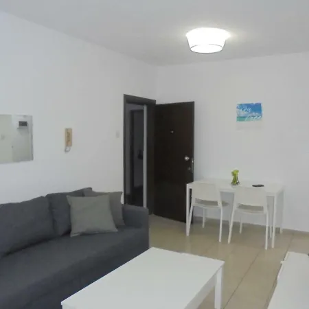 Delphi Court - Large 1 Bed -sleeps 4, Near Sea/beach - Free Wifi