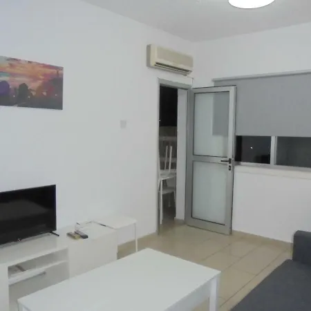 Delphi Court - Large 1 Bed -sleeps 4, Near Sea/beach - Free Wifi *