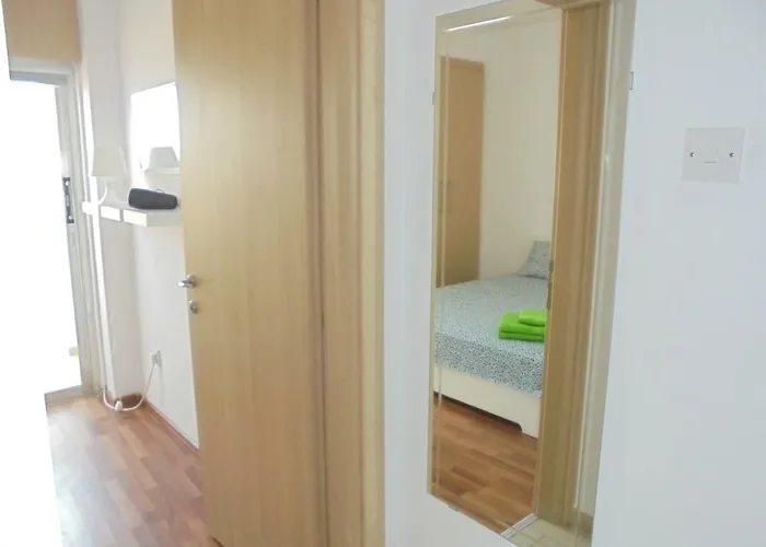 Delphi Court - Large 1 Bed -sleeps 4, Near Sea/beach - Free Wifi 利马索尔