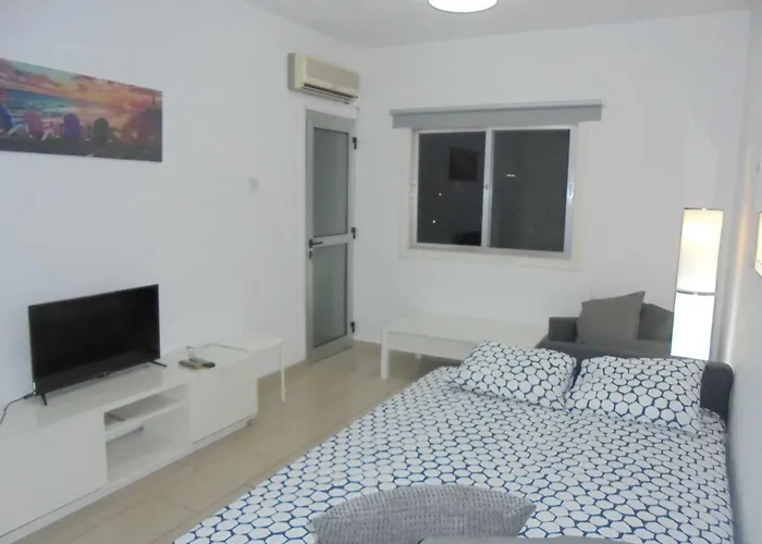 Delphi Court - Large 1 Bed -sleeps 4, Near Sea/beach - Free Wifi